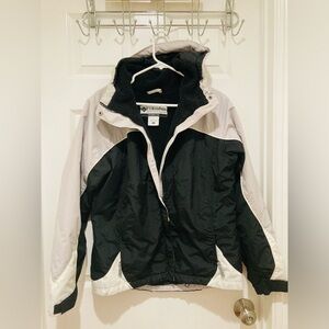 EUC Columbia  Women’s size M Fleece Jacket in Black, White, Gray